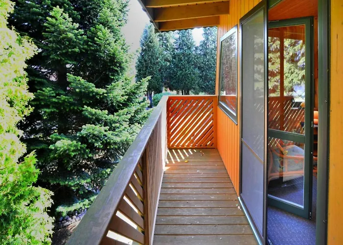 Comfortable On A Private Property, Hébergement de vacances