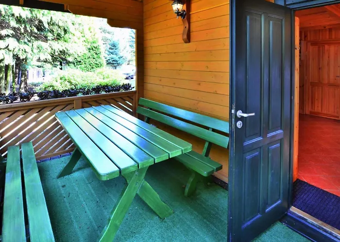 Comfortable On A Private Property, Prázdninový dům *