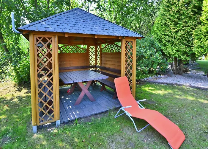 Comfortable On A Private Property, Prázdninový dům *